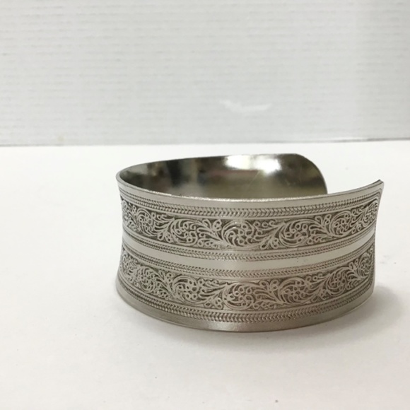 Bohemian bracelet Adjustable wide silver metal wrist Cuff - Picture 6 of 7